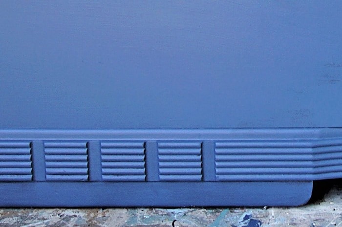 you can paint furniture with latex paint with no sanding or priming required