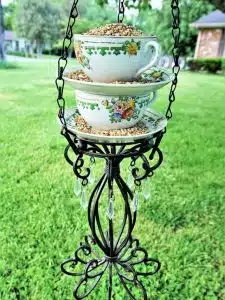 cropped-Chic-DIY-Bird-Feeder-Tea-Cup-and-Candle-Holder-Repurpose-Idea_thumb.jpg