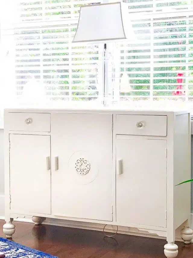 13 FURNITURE MAKEOVERS WITH WHITE PAINT Story