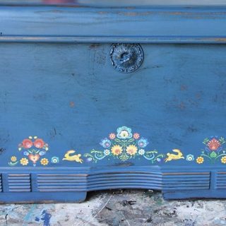 how to apply floral transfers to painted furniture