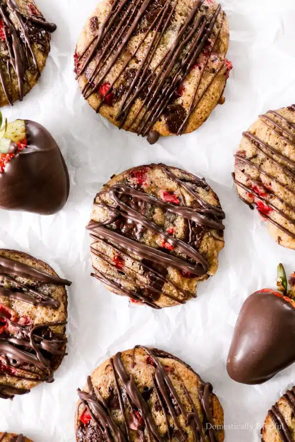 chocolate strawberry cookies