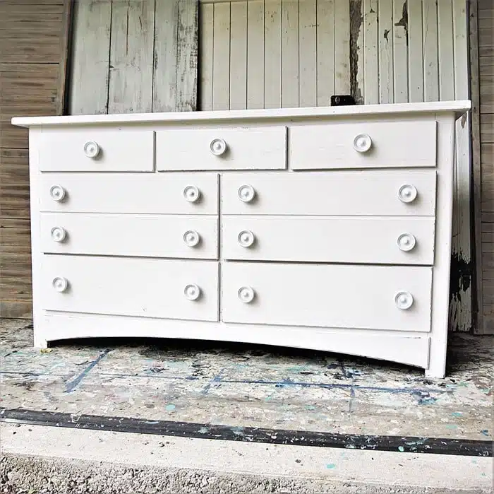 paint a dresser with white latex paint