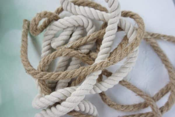 Coastal Decor: DIY Display Stands Decorated With Nautical Rope ...