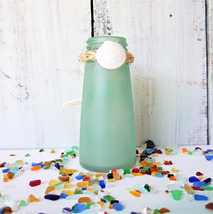 decorate glass salt and pepper shakers with sea glass spray paint