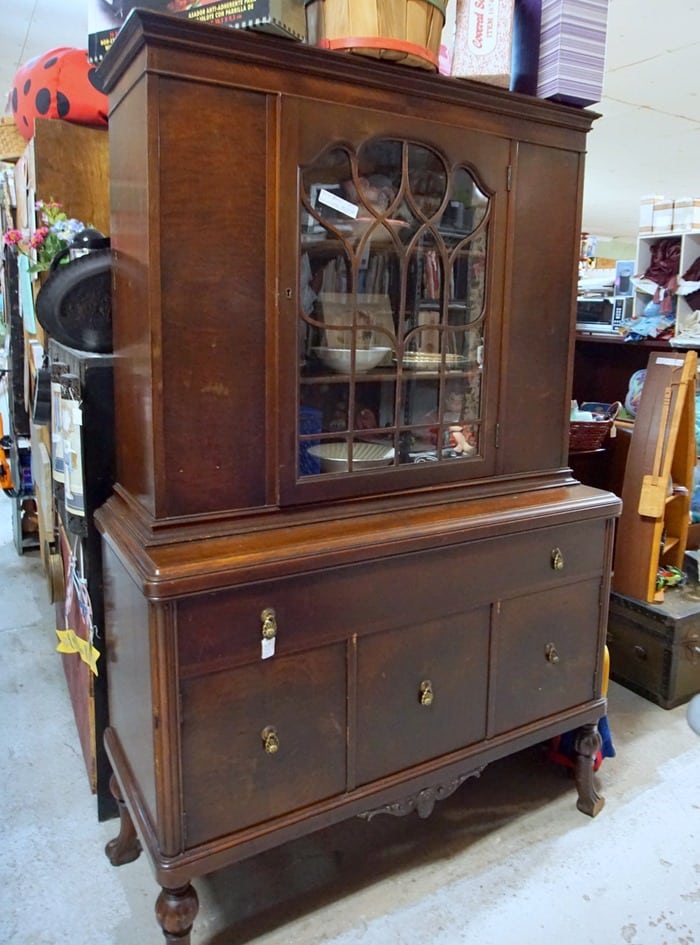 junk shopping at the Southern Kentucky Flea Market with Petticoat Junktion (16)