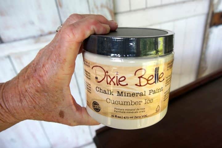 Dixie Belle Chalk Mineral Paint, color Cucumber Ice