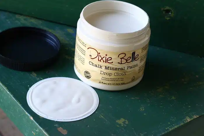 Dixie Belle Chalk Mineral Paint color Drop Cloth