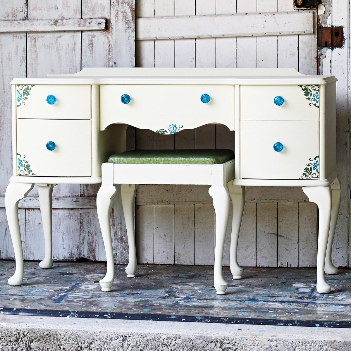 how to paint a vintage desk with Dixie Belle Paint and use a Silkscreen Stencil