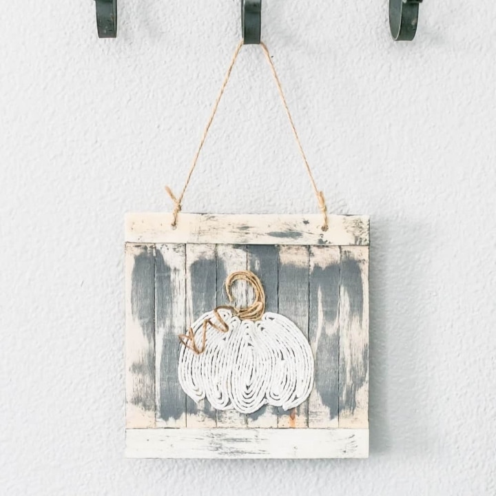 DIY-Twine-Pumpkin-Sign by Domestically Speaking