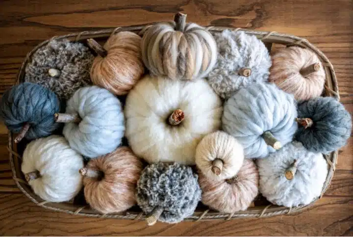yarn pumpkins from The Navage Patch