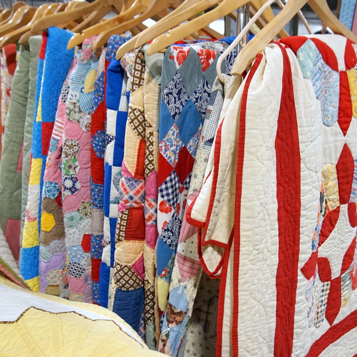 Nashville Flea Market Shopping with Petticoat Junktion (15)