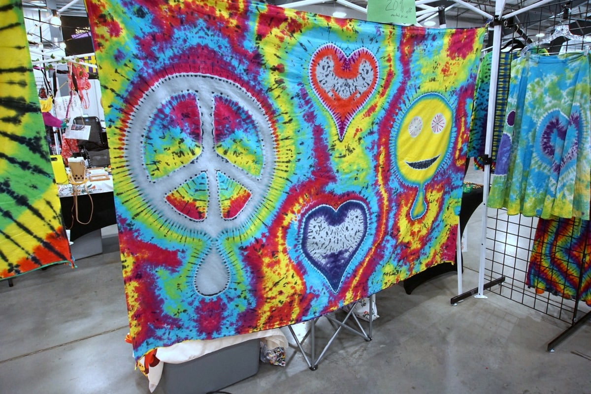 Nashville Flea Market Shopping with Petticoat Junktion (30)