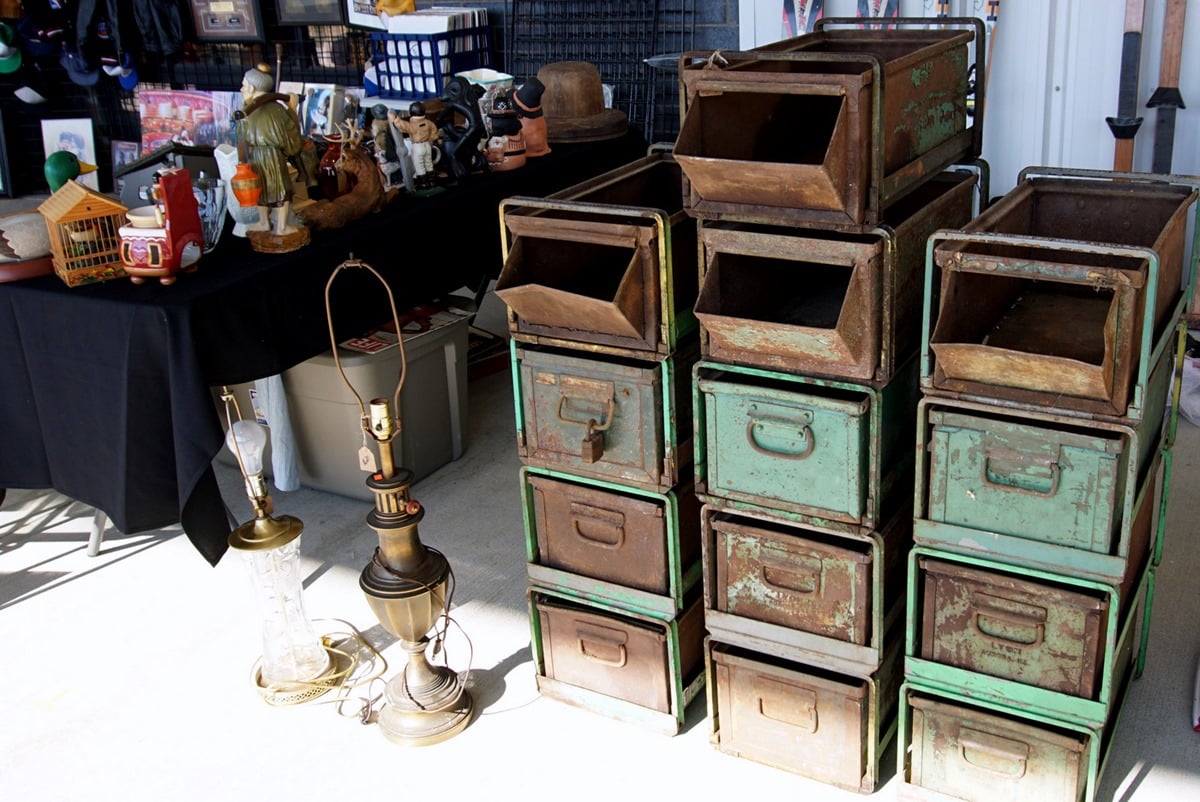 Nashville Flea Market Shopping with Petticoat Junktion (5)