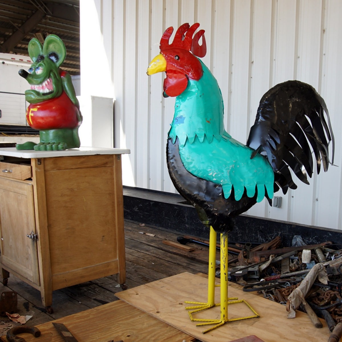 Nashville Flea Market Shopping with Petticoat Junktion (6)