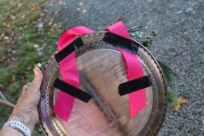 make a silver plate chalkboard wreath (10)
