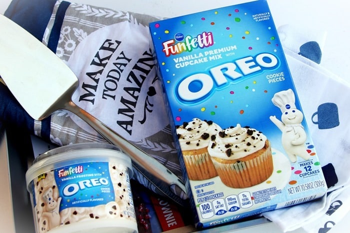 Dollar Tree gift pan and cake mix