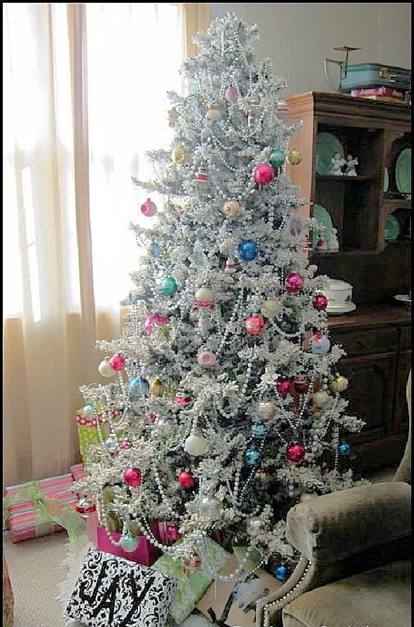 white flocked Christmas tree