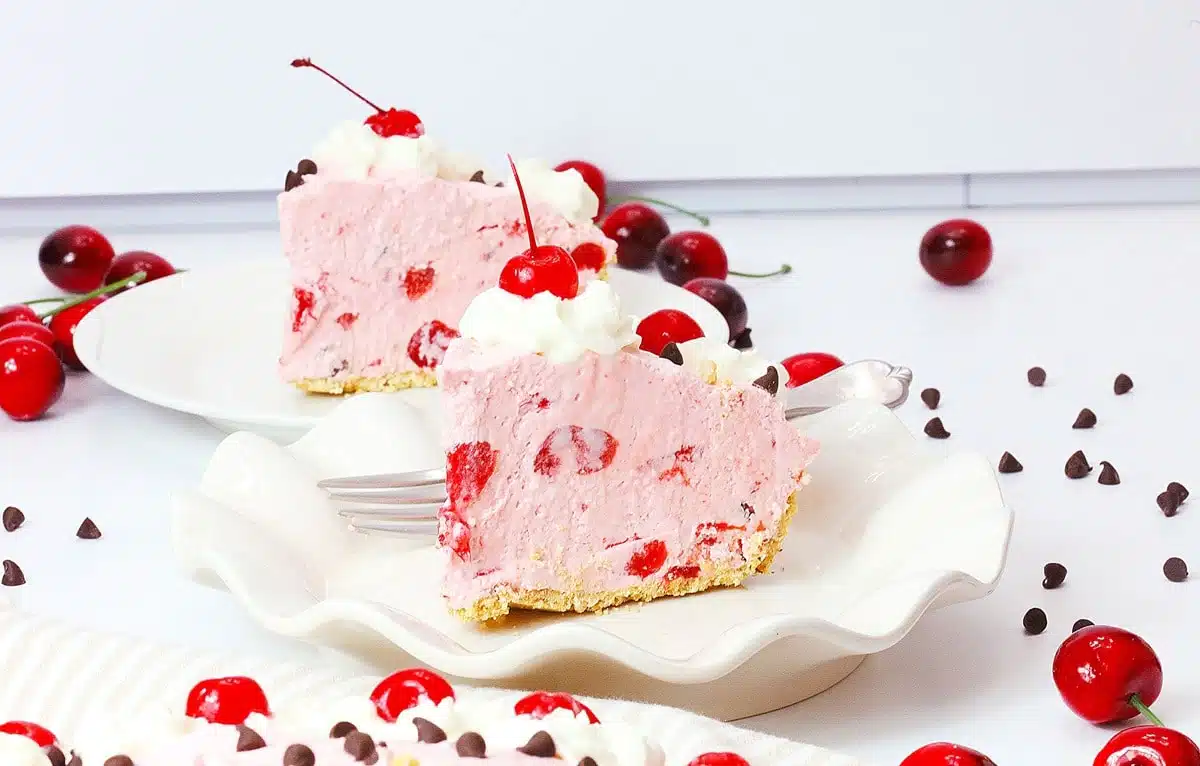 fluffy cherry chip cool whip pie