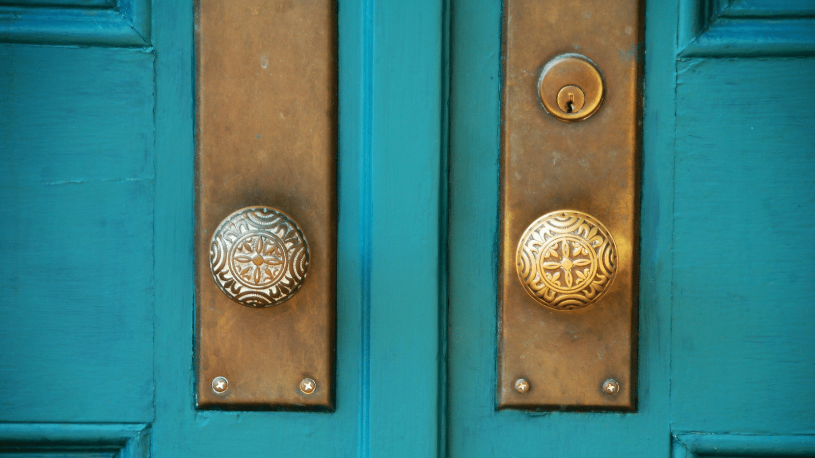 brass door knobs