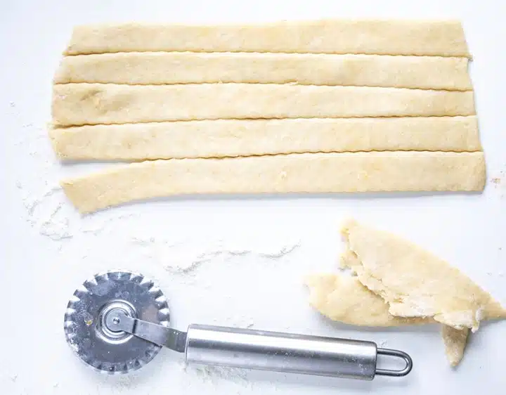 cut pie dough into strips for lattice top