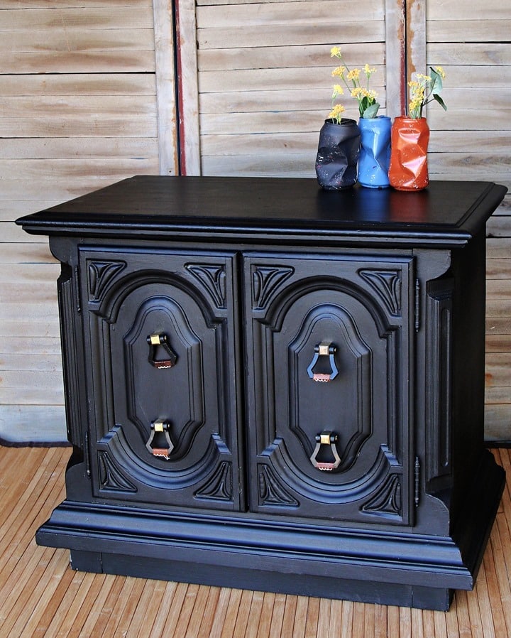 changing the knobs on painted furniture changes the whole look