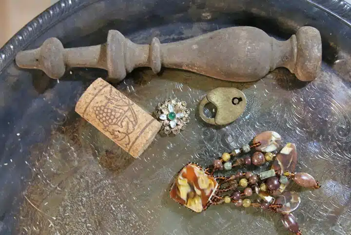 make magnets using jewelry and old wood pieces