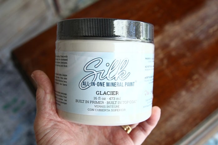 Dixie Belle Glacier paint color