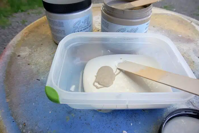 Mixing two paint colors together