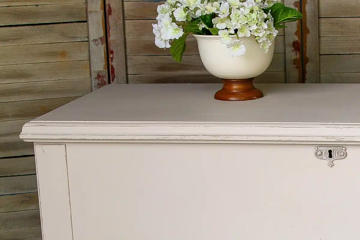 cedar chest painted with Dixie Belle All In One Mineral Paint