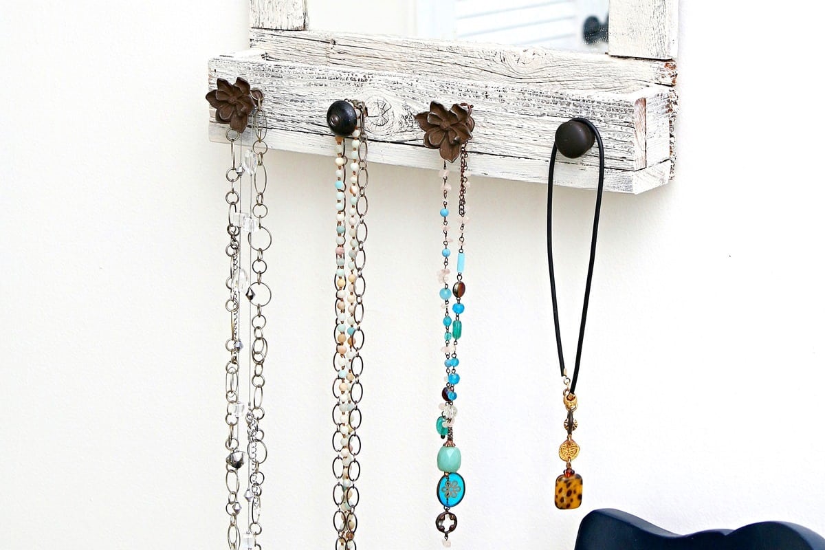 how to make a necklace hanger using furniture knobs