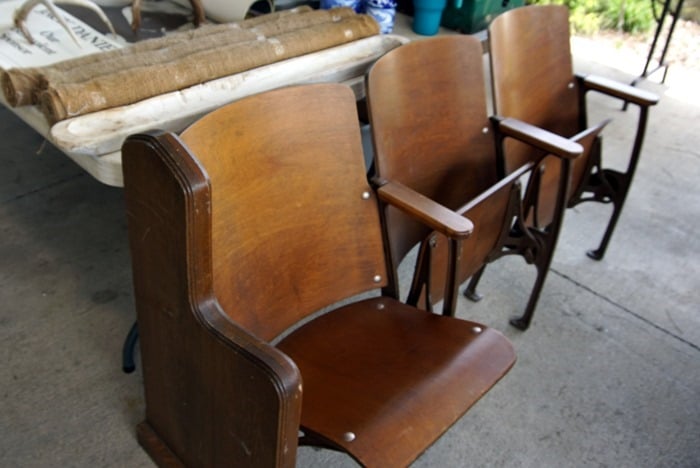 Nashville Flea Market Shopping With Petticoat Junktion (11)