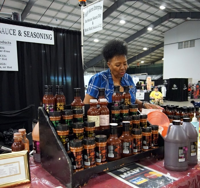 Nashville Flea Market Shopping With Petticoat Junktion (27)