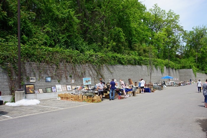 Nashville Flea Market Shopping With Petticoat Junktion (3)
