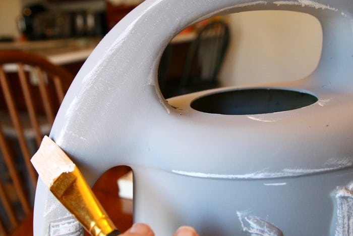 dry brush painting with white paint (1)