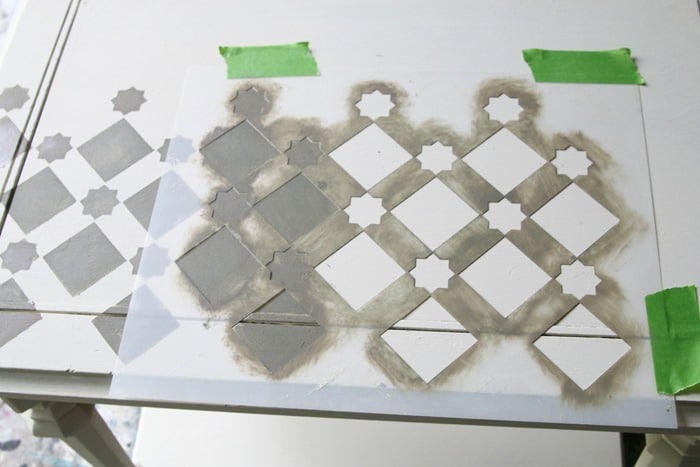 how to stencil furniture with Dixie Belle Paint (6)