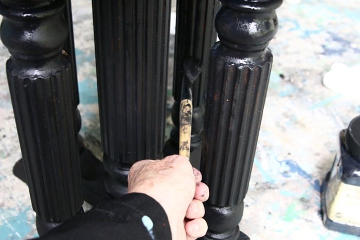 paint a piano stool black (4)