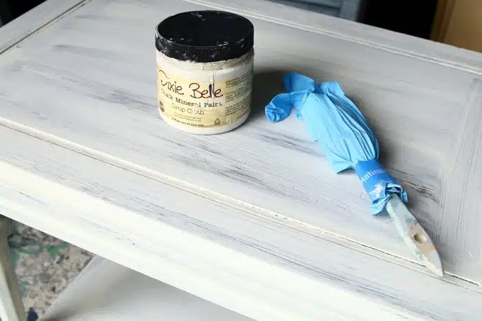 painting furniture with Dixie Belle Paint