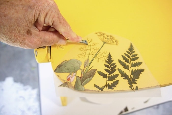 how to apply decor transfers