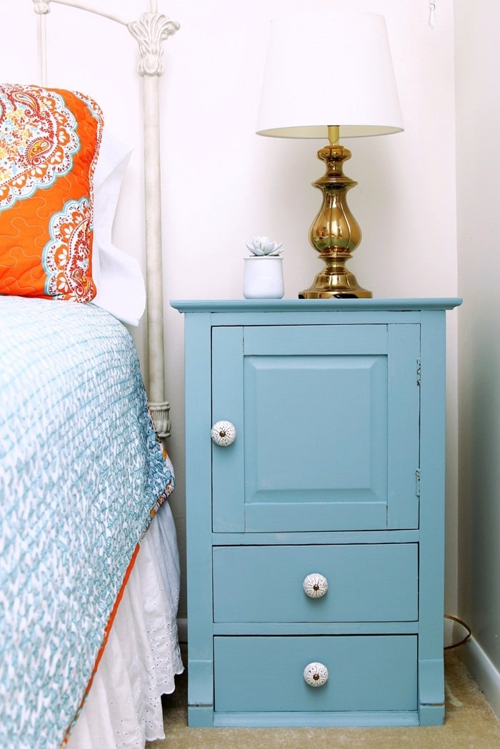 how to paint furniture with cheap oops paint from Home Depot Glidden Paint