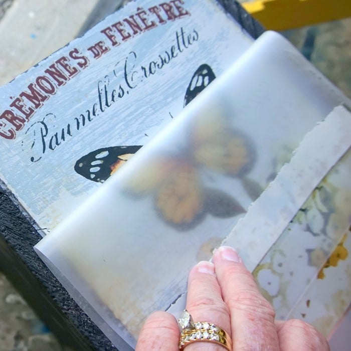 paint a wood box and add decor transfers (1)