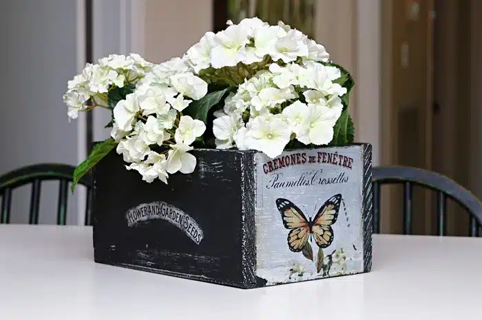 paint a wood box flower container
