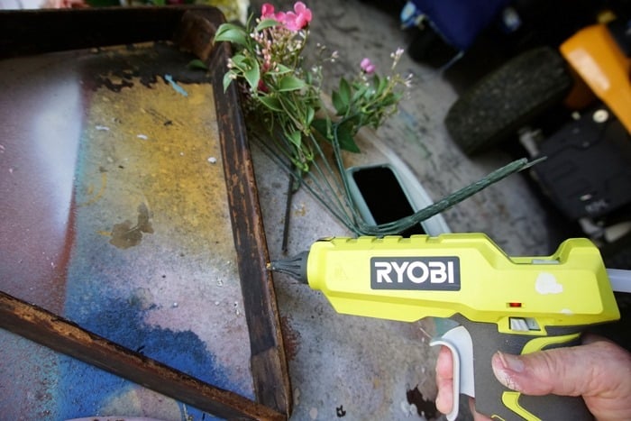 use hot glue to make a wreath