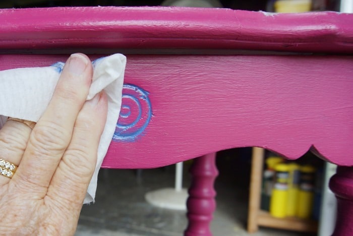 applying a second color to furniture (3)