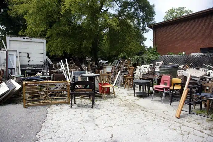 shopping at Butlers Antiques Junk shop with Kathy Owen of Petticoat Junktion (2)