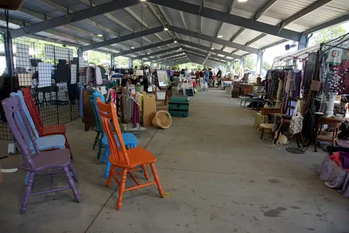 Nashville Flea Market shopping with Petticoat Junktion (17)