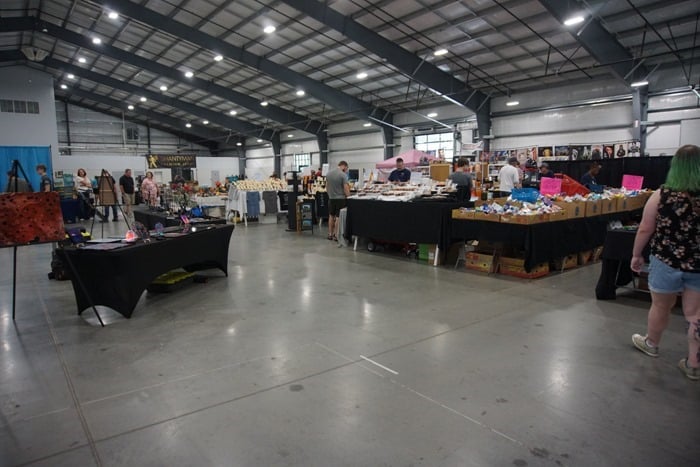 Nashville Flea Market shopping with Petticoat Junktion (4)