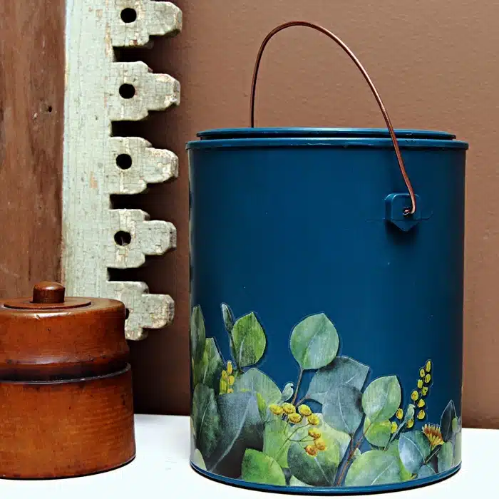 paint can upcycle with paint and a decal