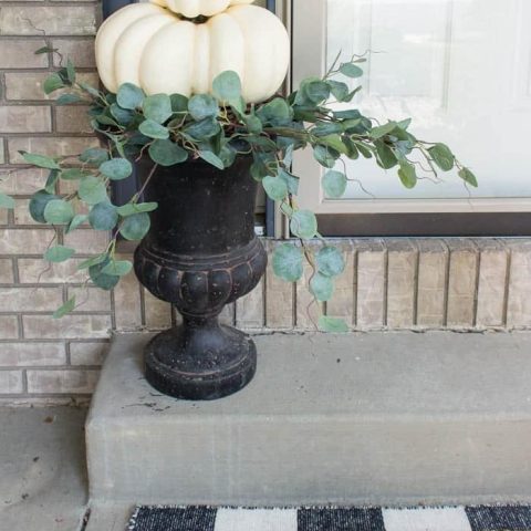 outdoor fall topiary