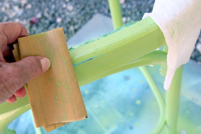 how to distress spray painted bar stools