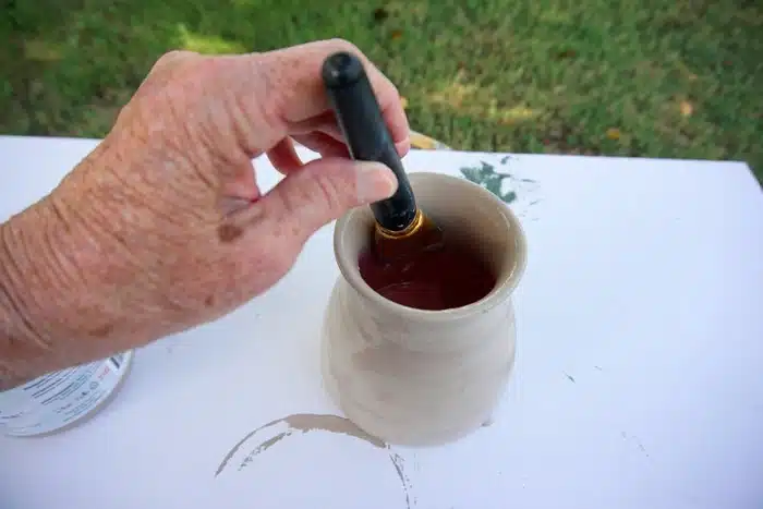 paint a thrift store vase with Dixie Belle Paint (1)